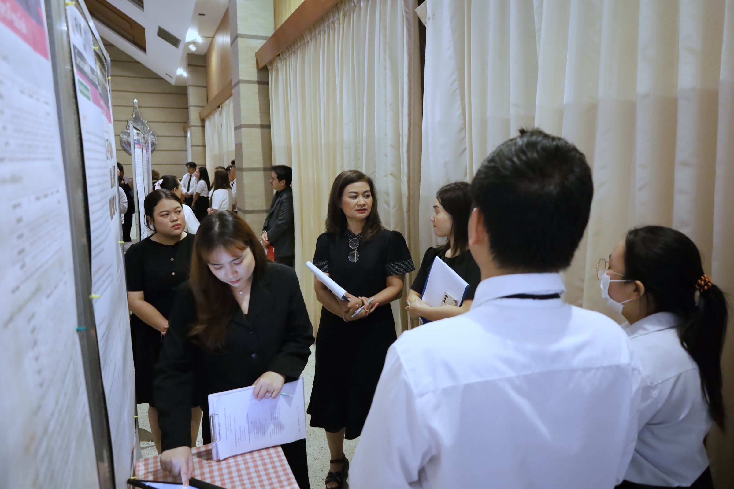 ภาพประกอบเว็บไซต์