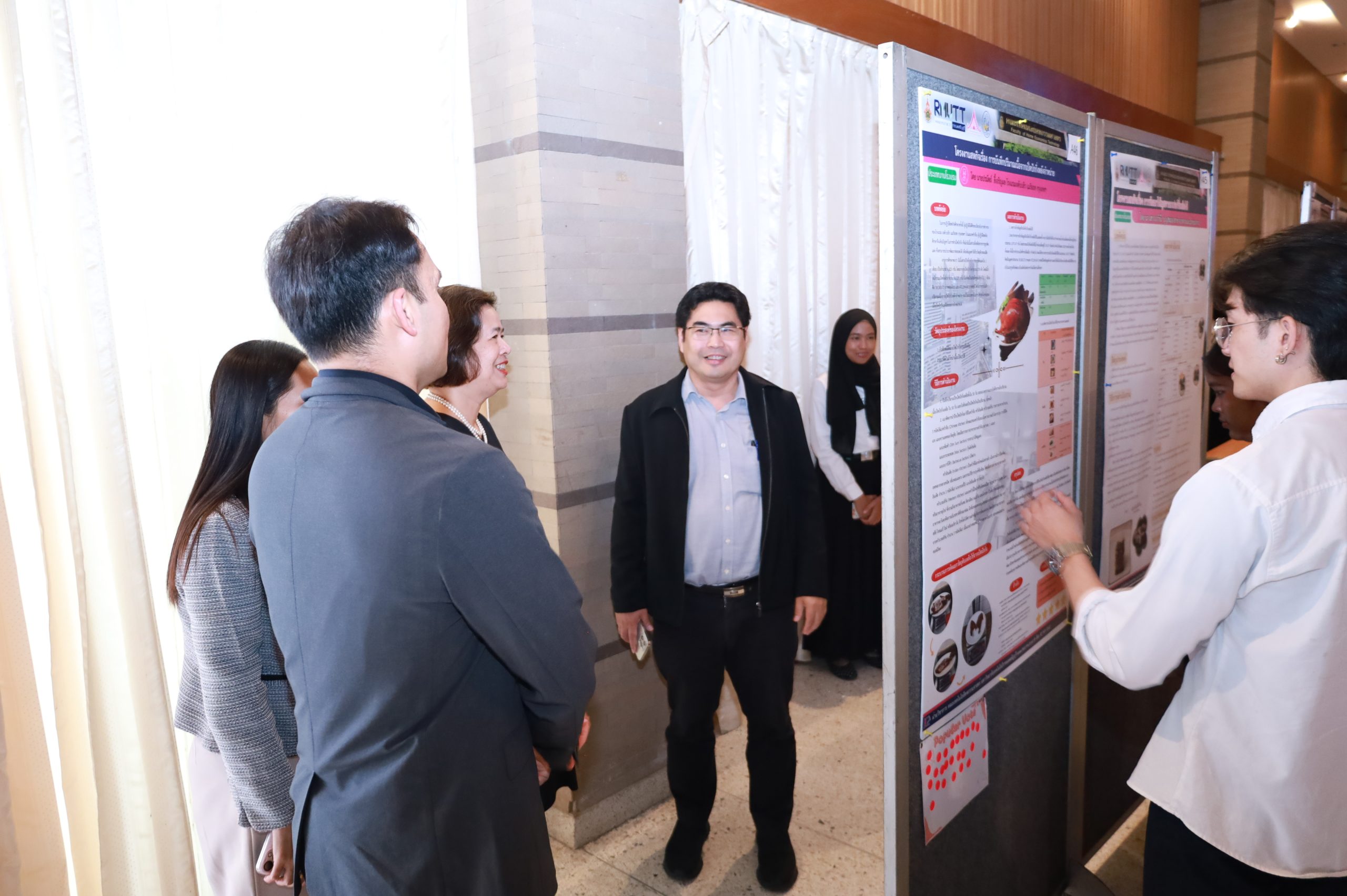 ภาพประกอบเว็บไซต์