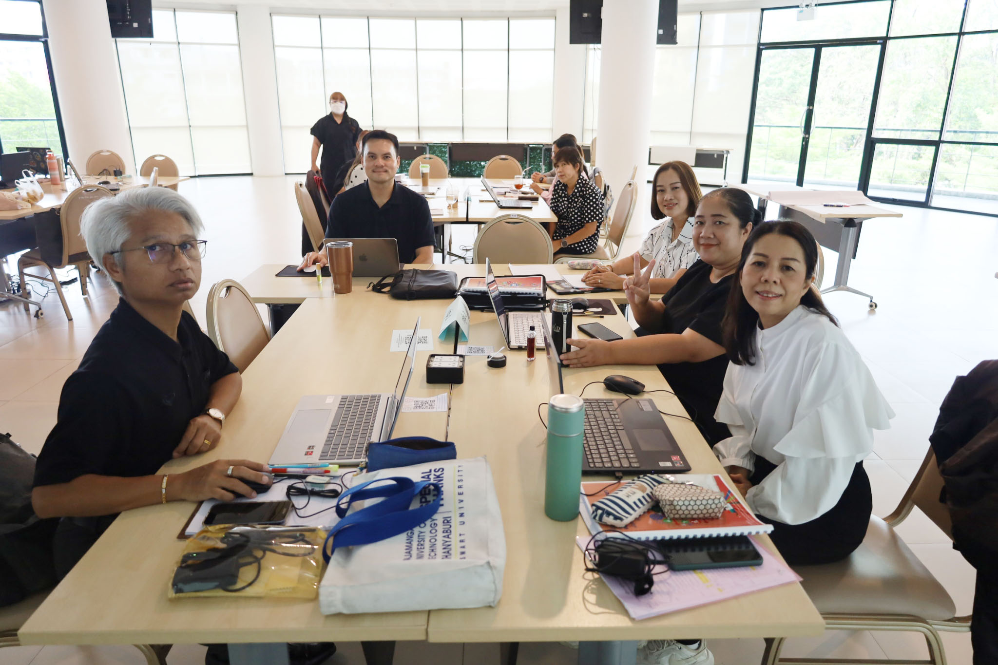 ภาพประกอบเว็บไซต์