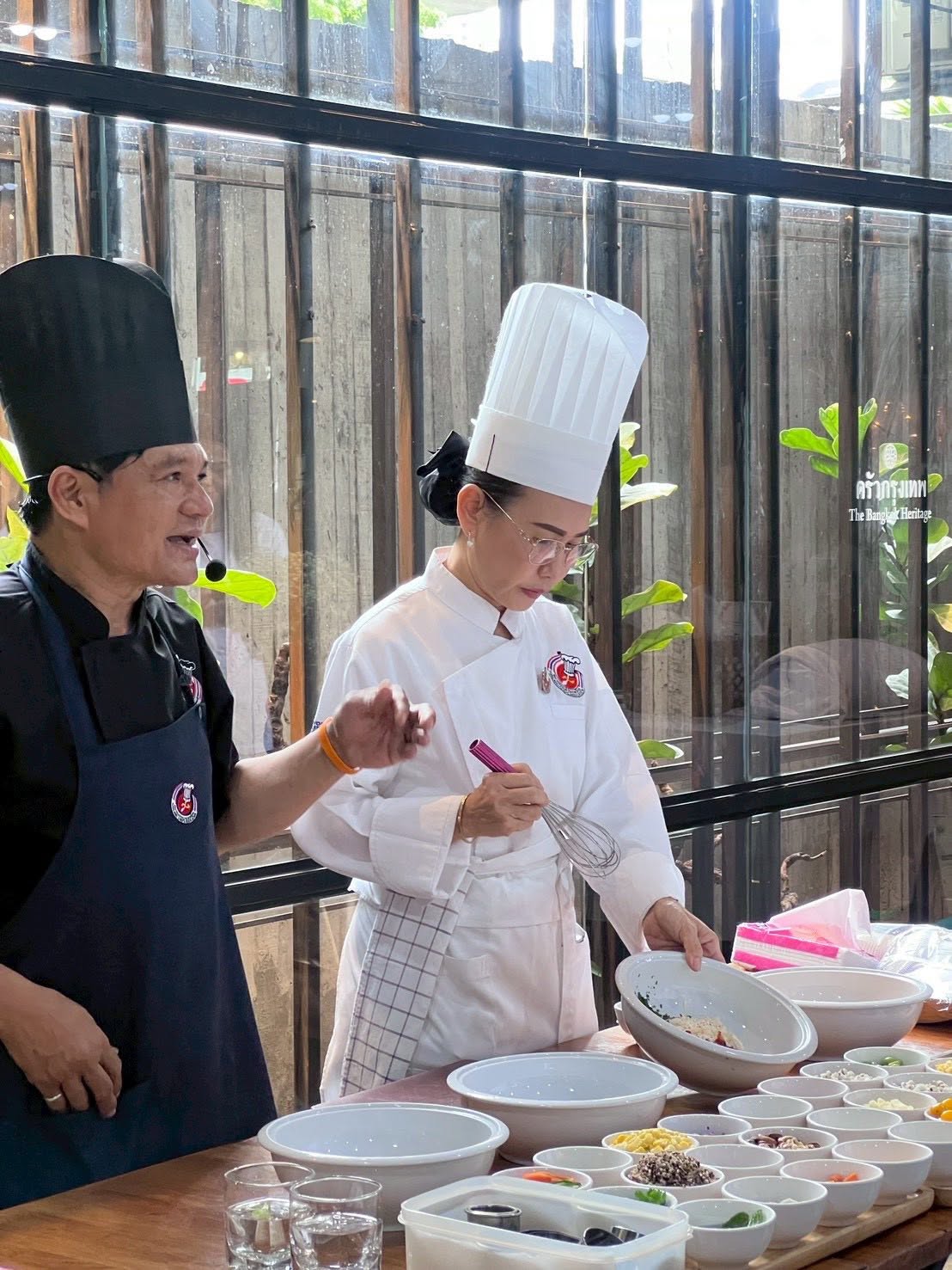 ภาพประกอบเว็บไซต์